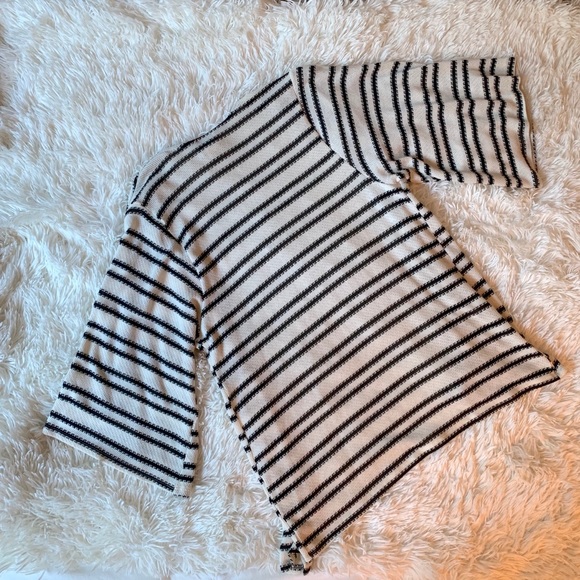 BUCKLE Daytrip Striped Cardigan  - Small - Picture 4 of 7